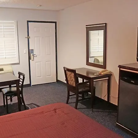 Travel Plaza Inn